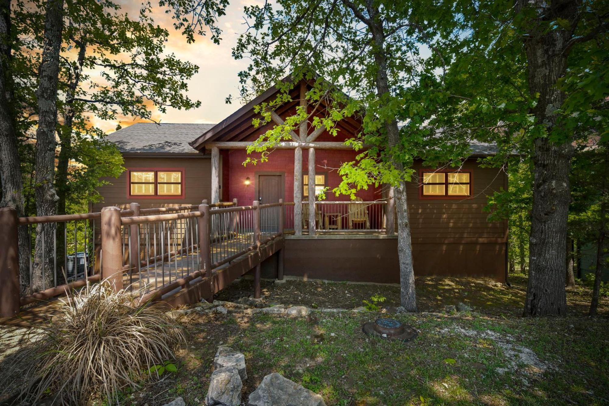 Taneycomo Upgraded Luxurious, Free Daily Fun, Adirondack Lodge, Beautiful Views! Free Sdc Tickets Holiday home