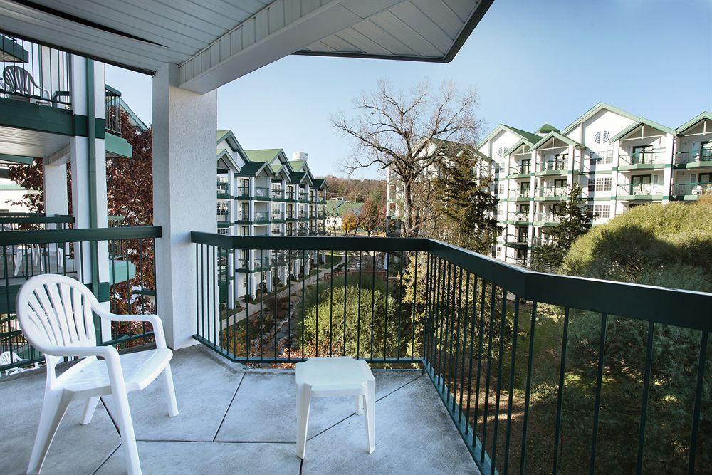 Resort Surrey's Carriage Place