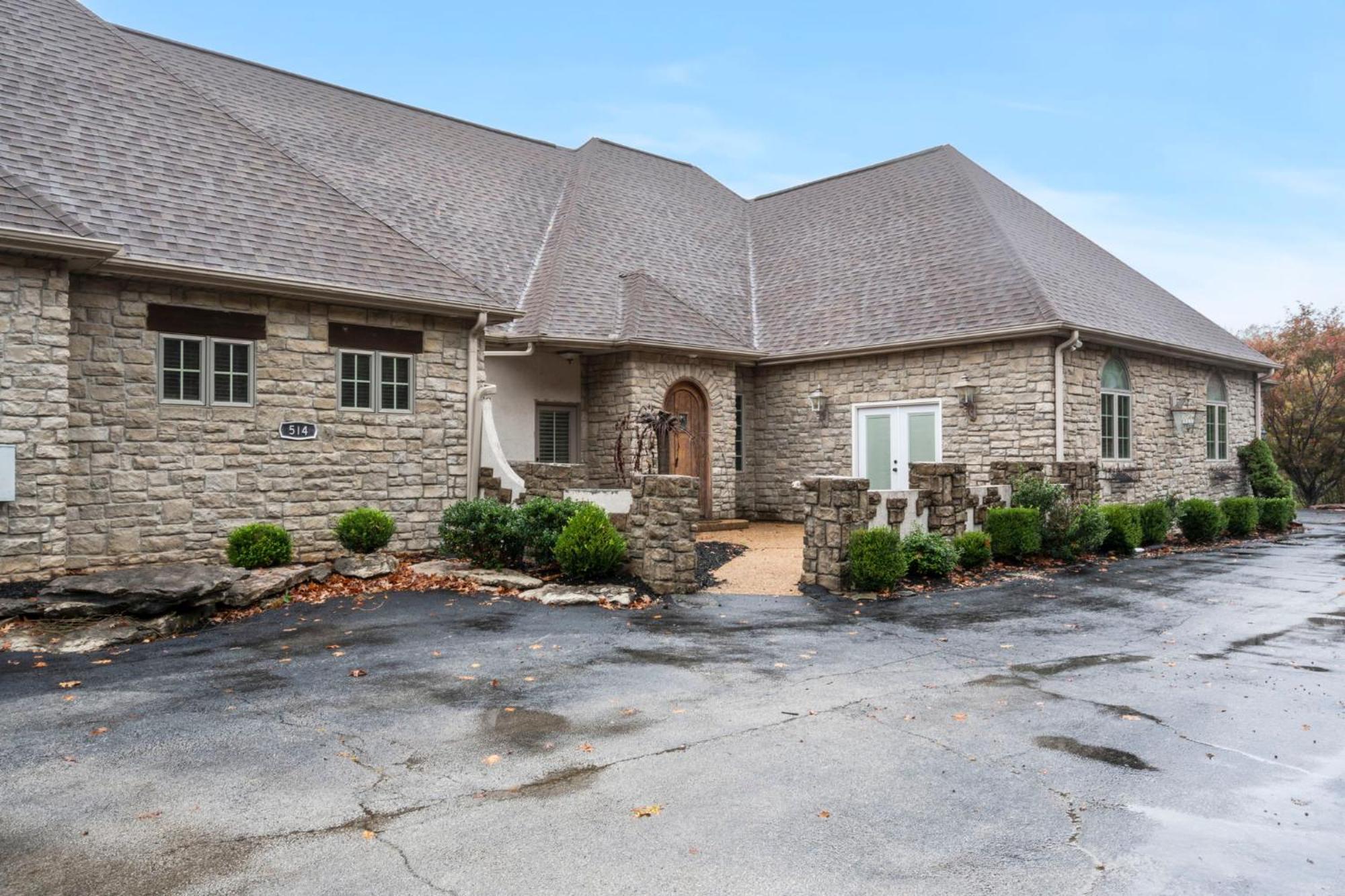 Holiday home Townhouse W Tree & Views-billiards-air Hockey-free Tix-pvt Hot Tub-basketball-garage Branson