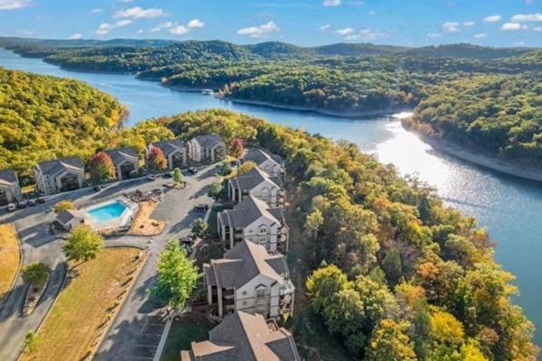 Spring Break Special! By Sdc, No Stairs, Lake, 21-3 Apartment *