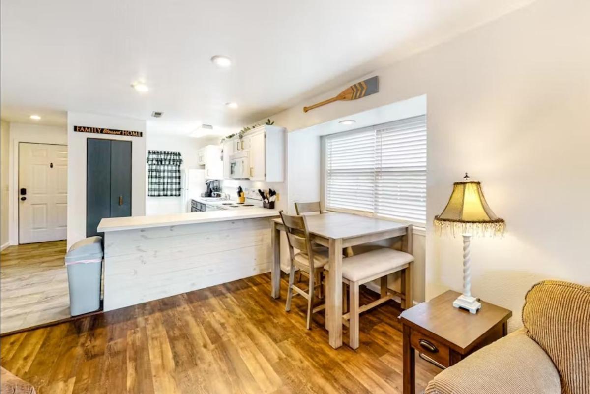 Spring Break Special! By Sdc, No Stairs, Lake, 21-3 Apartment Branson