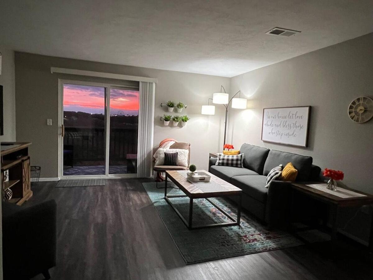 Spring Break Special! Between Strip & Sdc, 2901-5 Apartment Branson