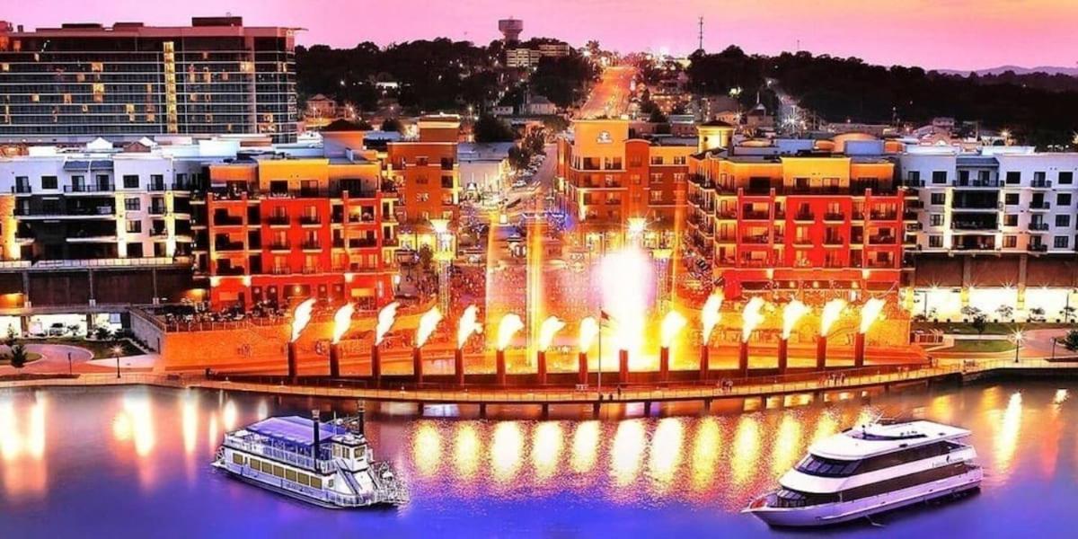 Apartment Spring Break Special! Between Strip & Sdc, 2901-5