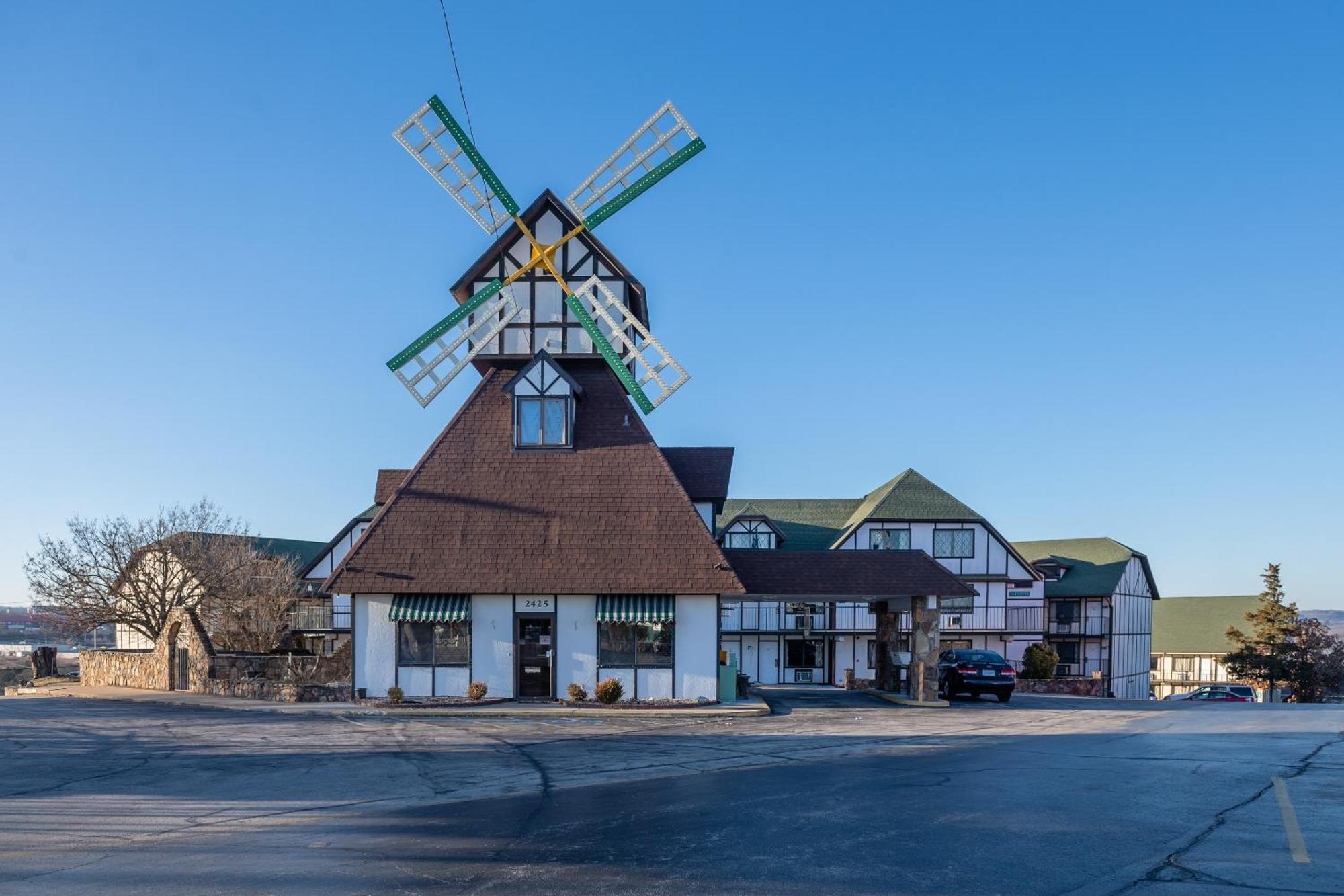 Oyo Windmill