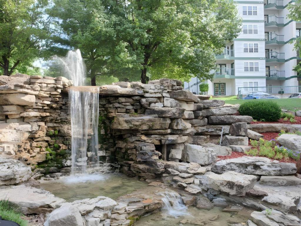 Surrey's Carriage Place Resort 3*