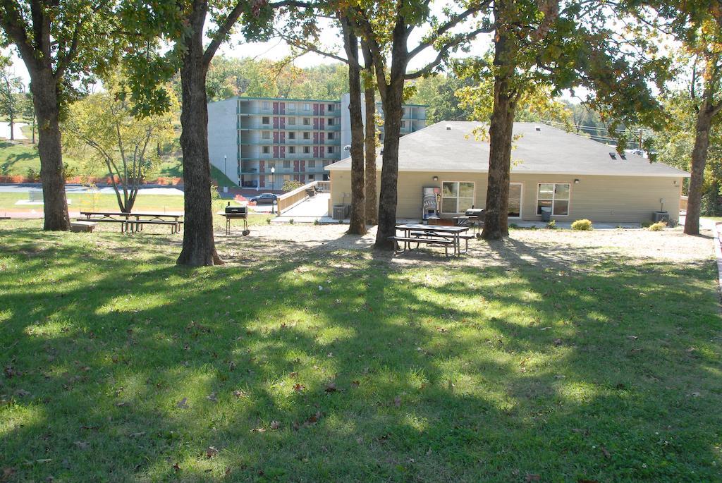 Hotel Ramada And