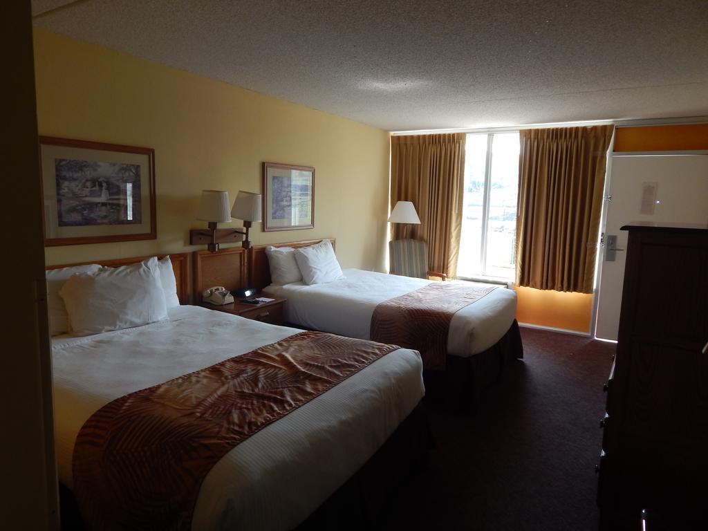 Hotel Ramada And