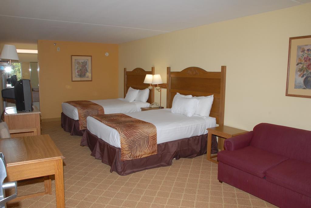 Hotel Ramada And 2*