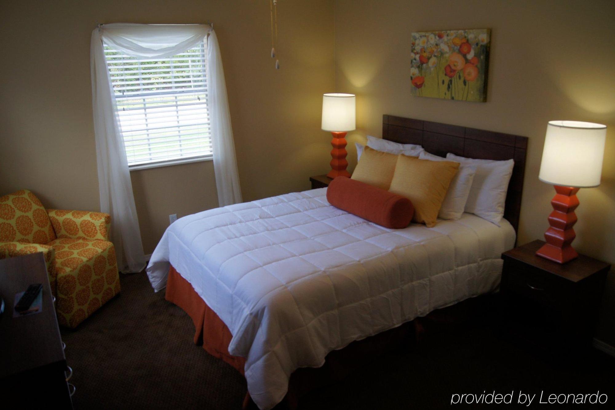 Surrey's Carriage Place Resort 3*