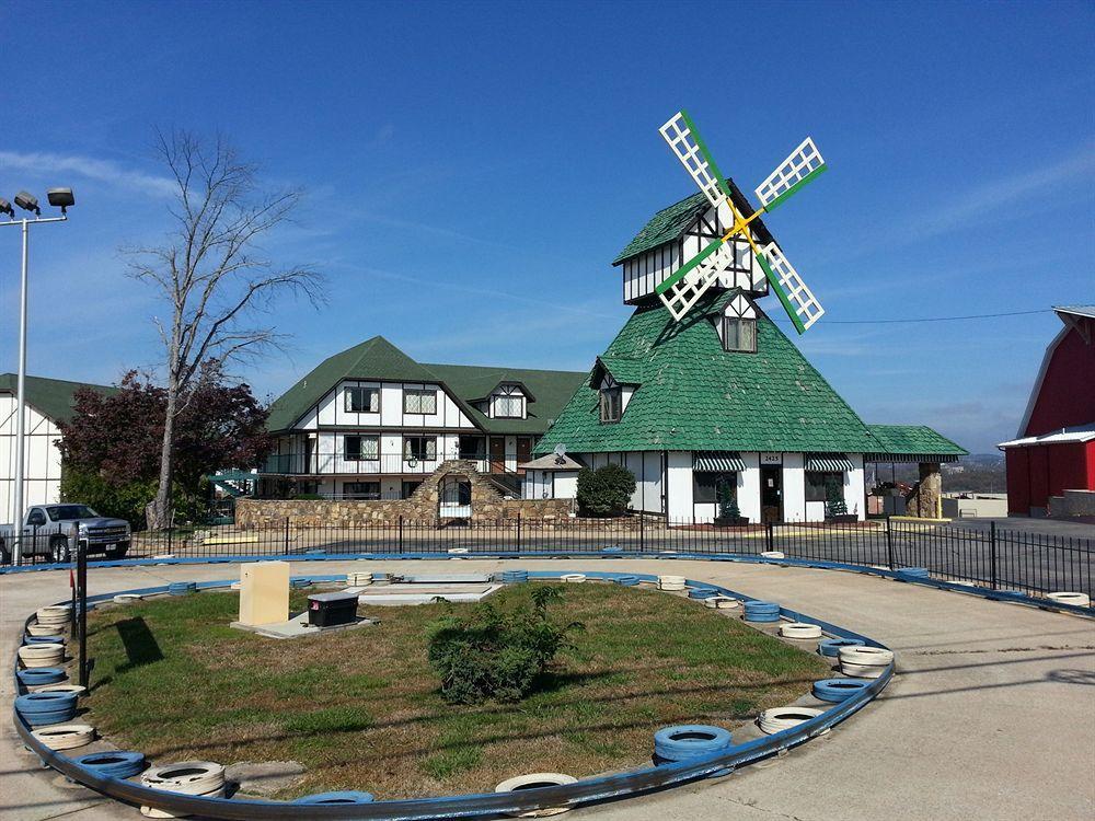 Oyo Windmill Branson