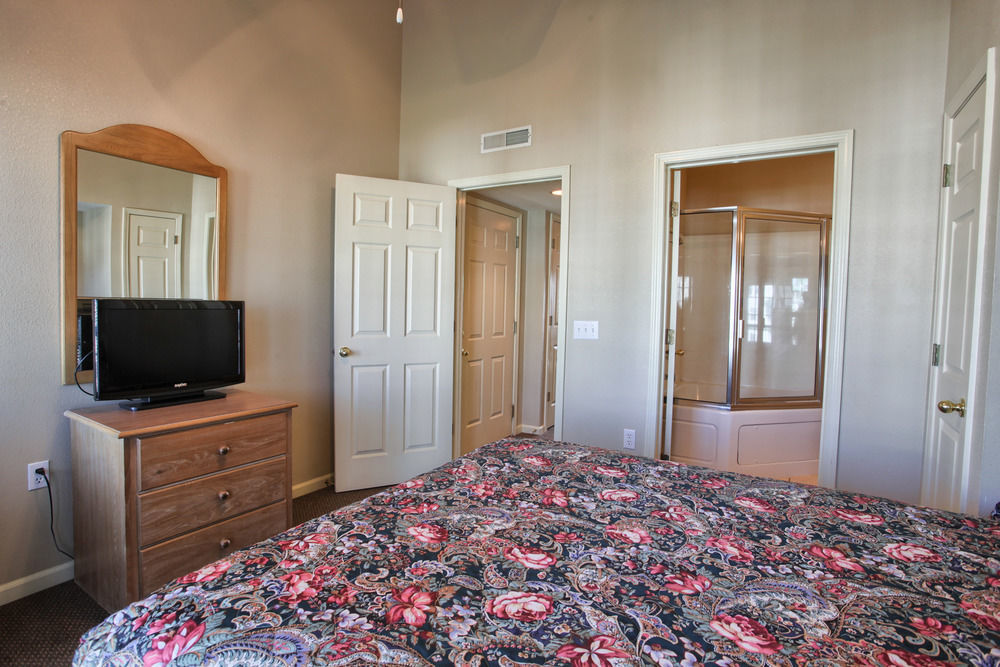 Surrey's Carriage Place Resort Branson