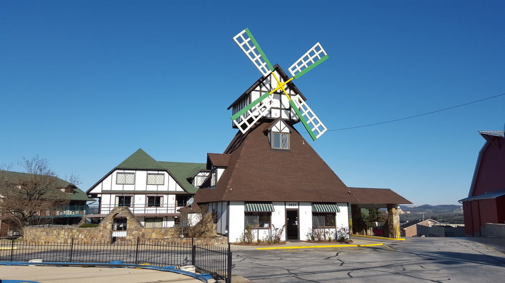 Oyo Windmill Hotel