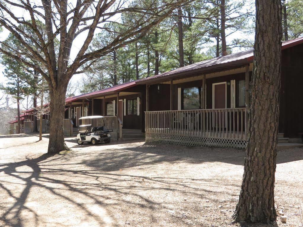 Cardinal Hill Cottages * Branson