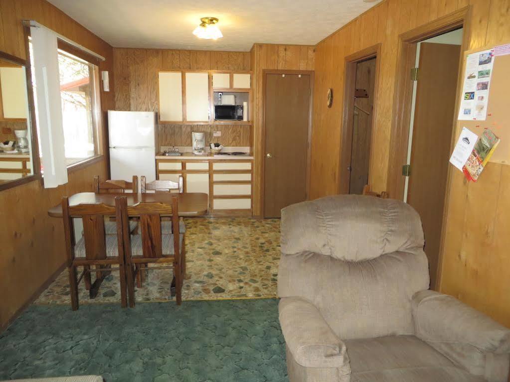 Cardinal Hill Cottages Hotel Branson