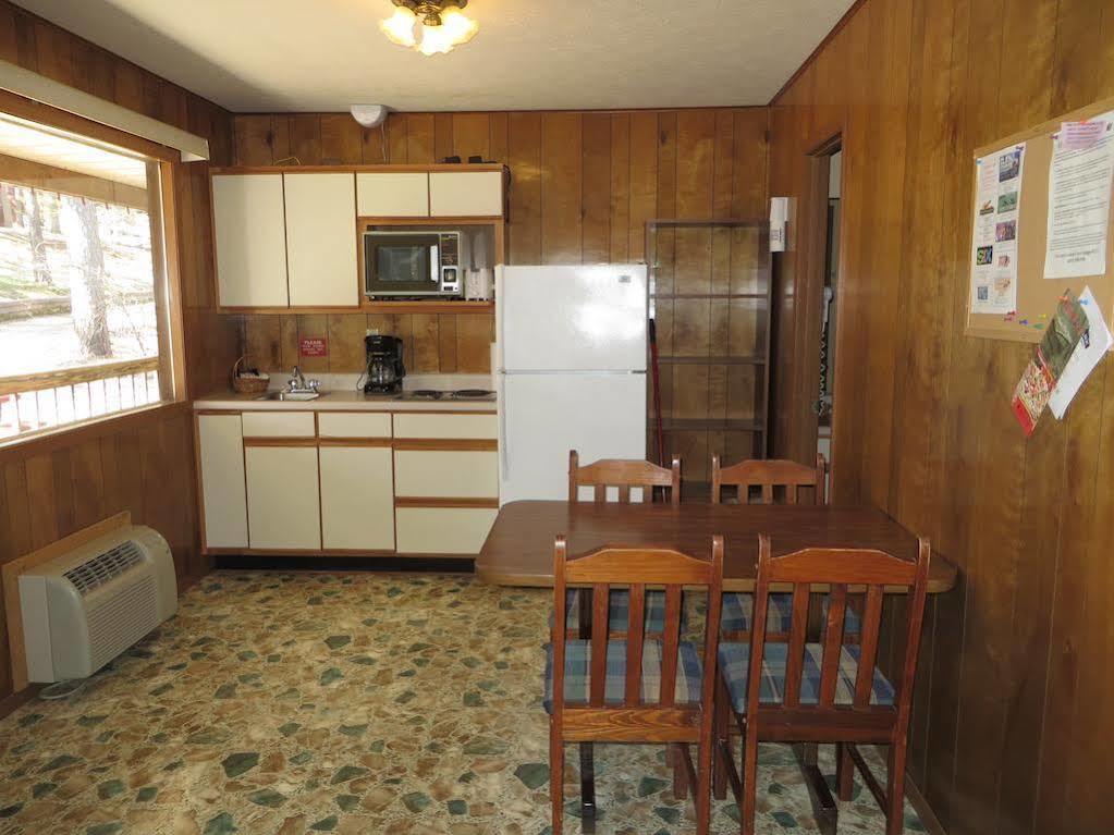 Cardinal Hill Cottages Branson