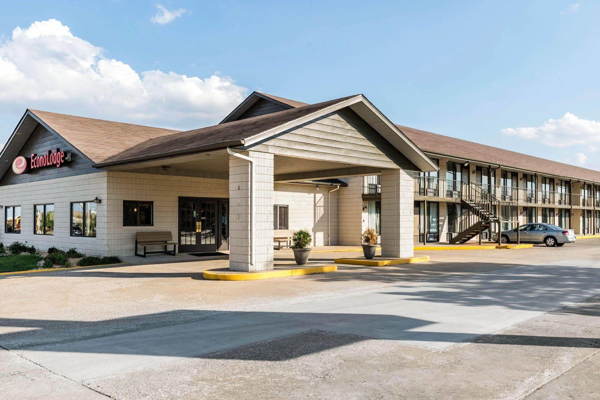 Hotel Econo & Shepherd Of The Hills Expy Branson