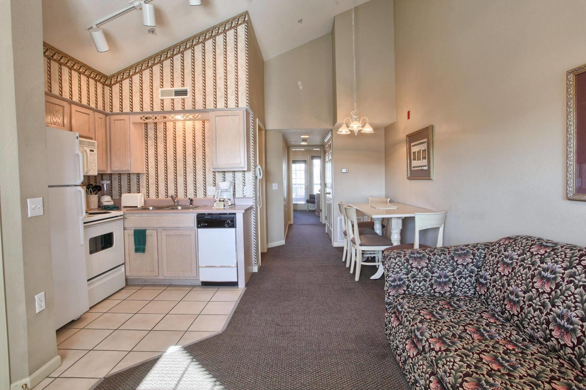 Resort Surrey's Carriage Place Branson
