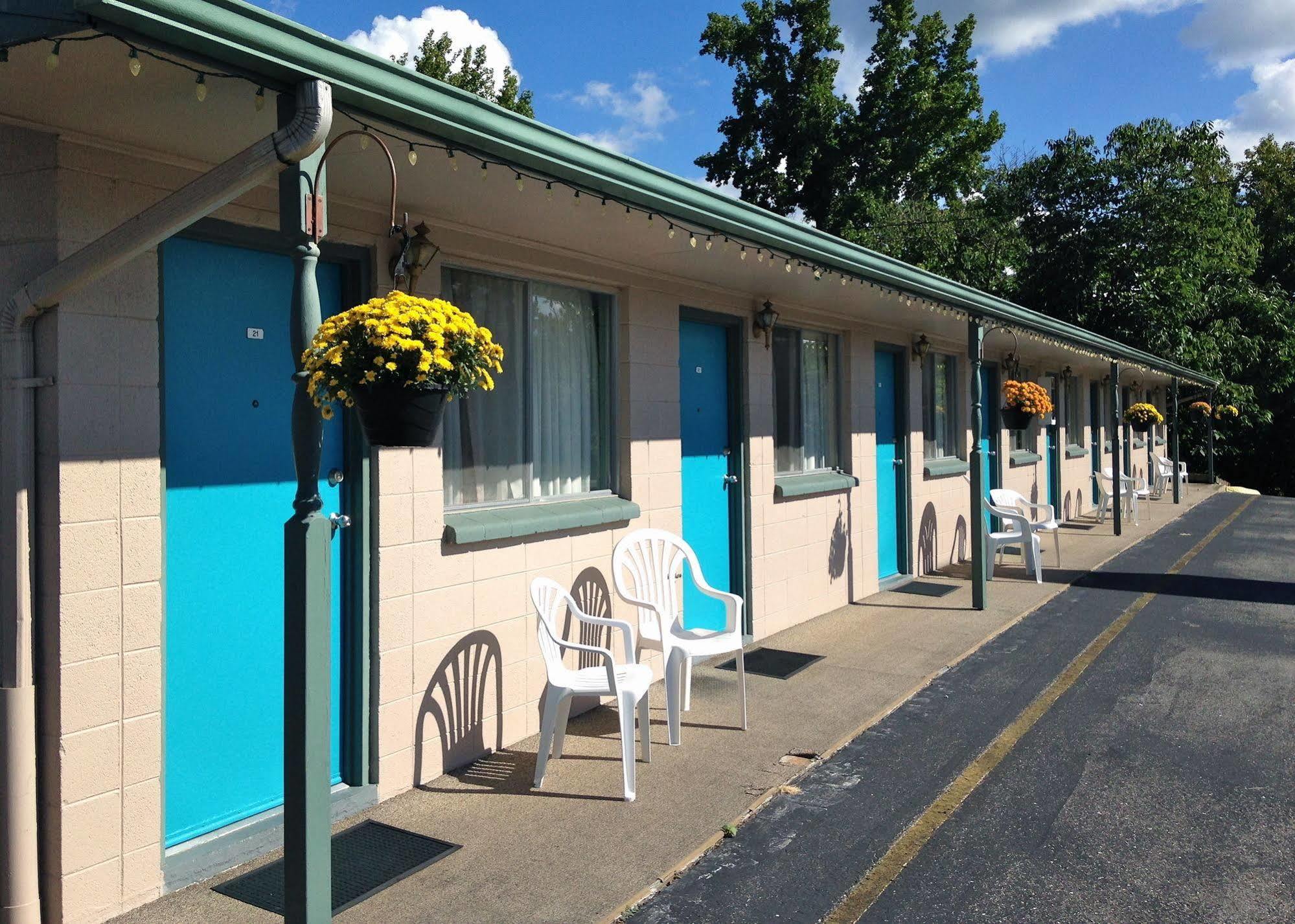Ridgeview Hotel 2*