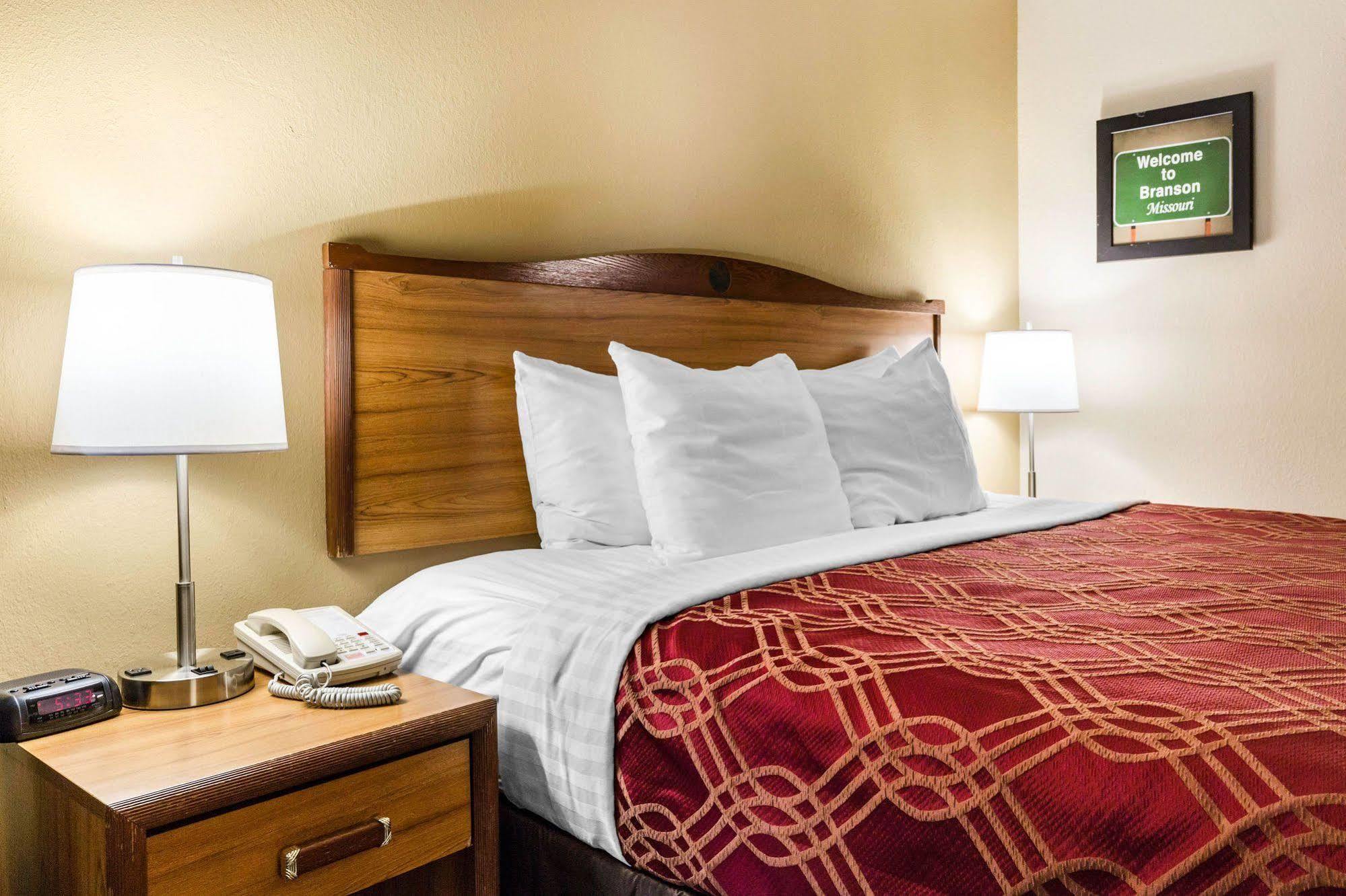 Econo & Shepherd Of The Hills Expy 3* Branson