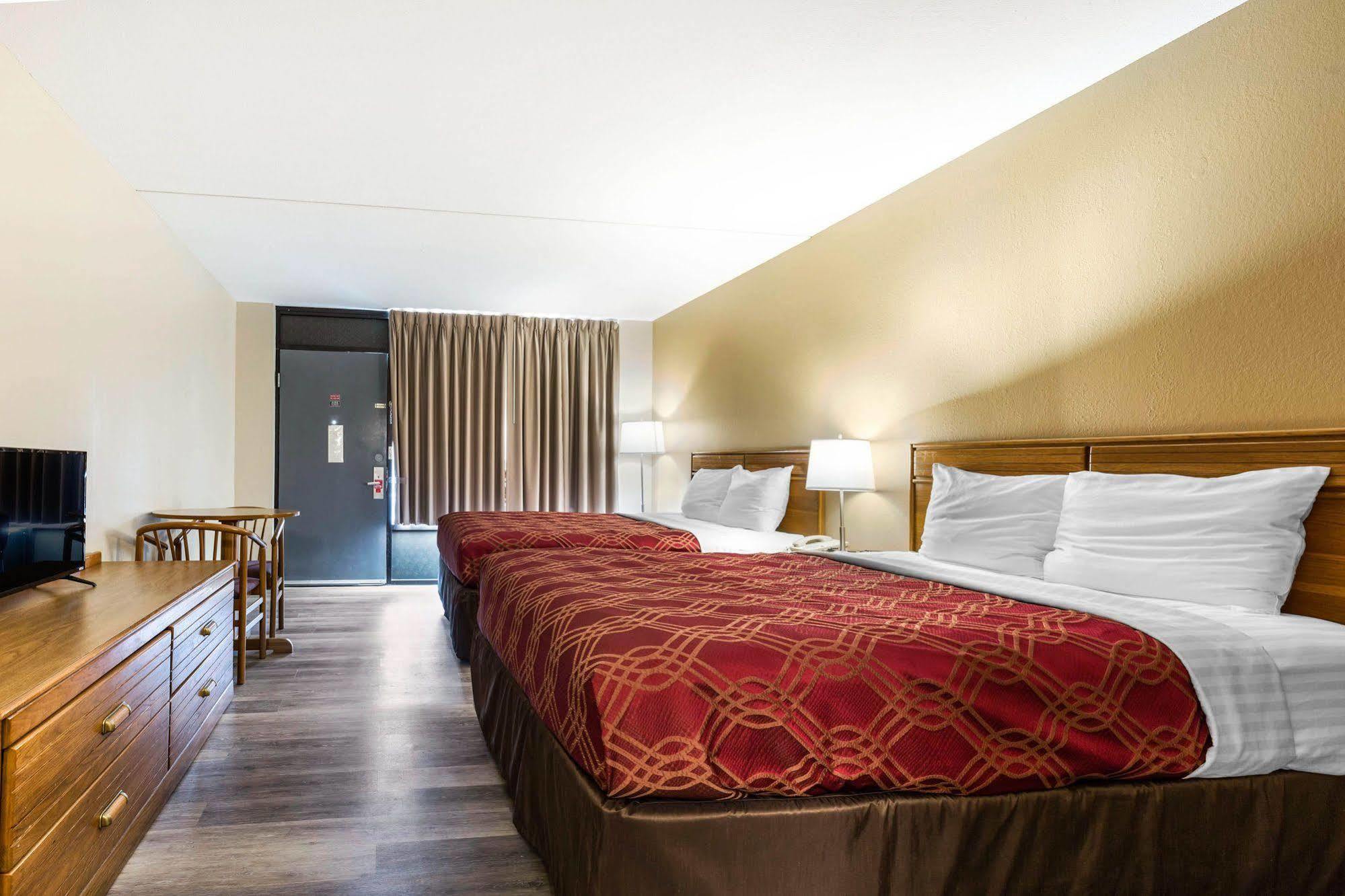 Econo & Shepherd Of The Hills Expy 3* Branson