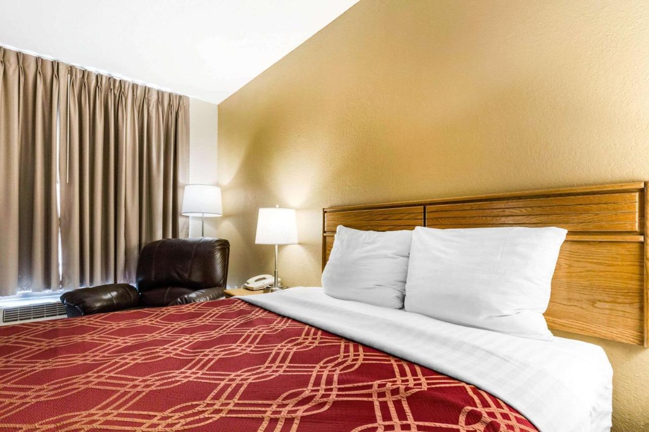 Hotel Econo & Shepherd Of The Hills Expy
