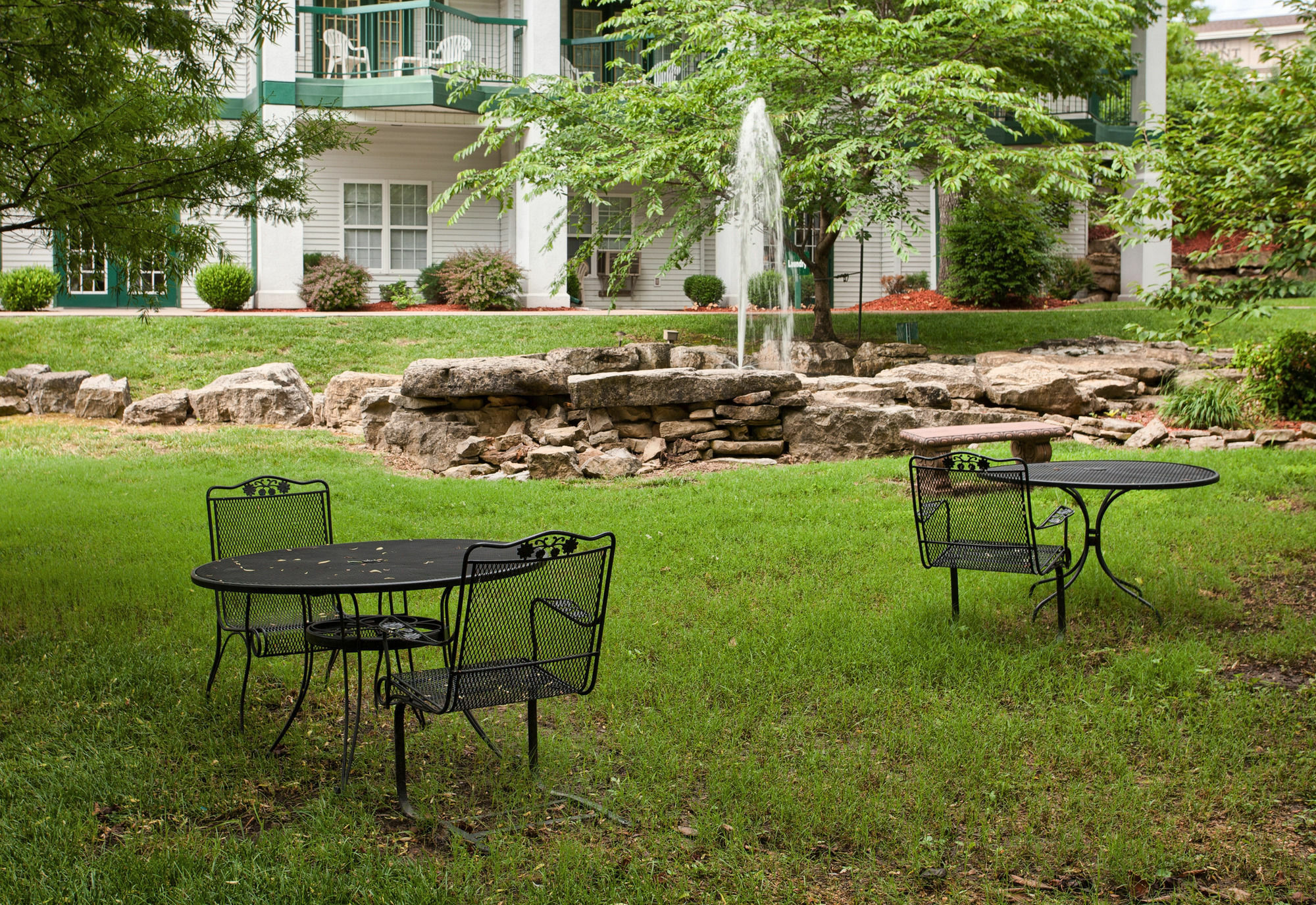 Surrey's Carriage Place 3* Branson