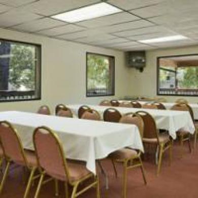 Ramada And Branson