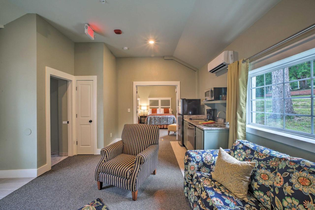 Holiday home Downtown With Pool Access! Branson