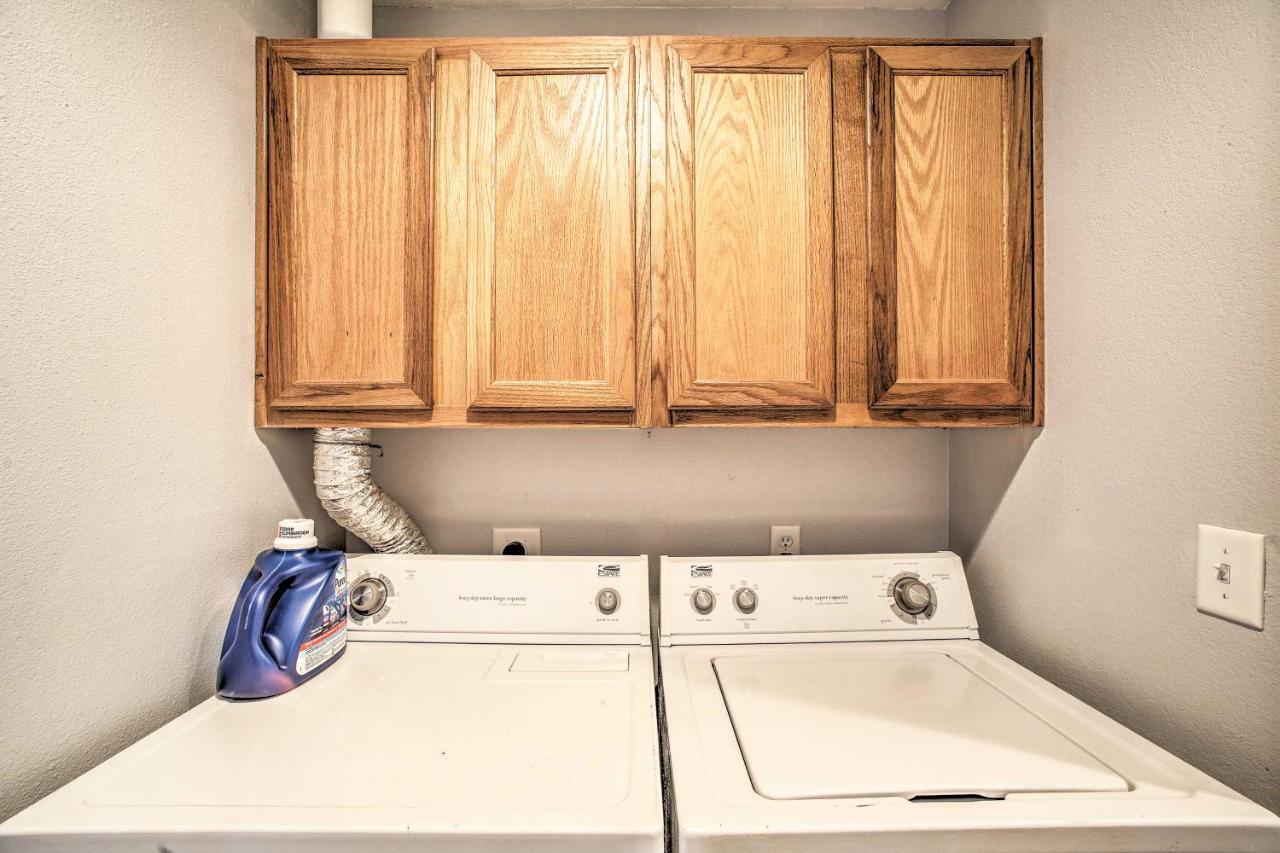 Cozy With Pool Access In The Heart Of Branson! Apartment Branson